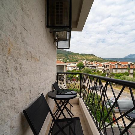 Studio Apartment N2 Tivat Exteriör bild